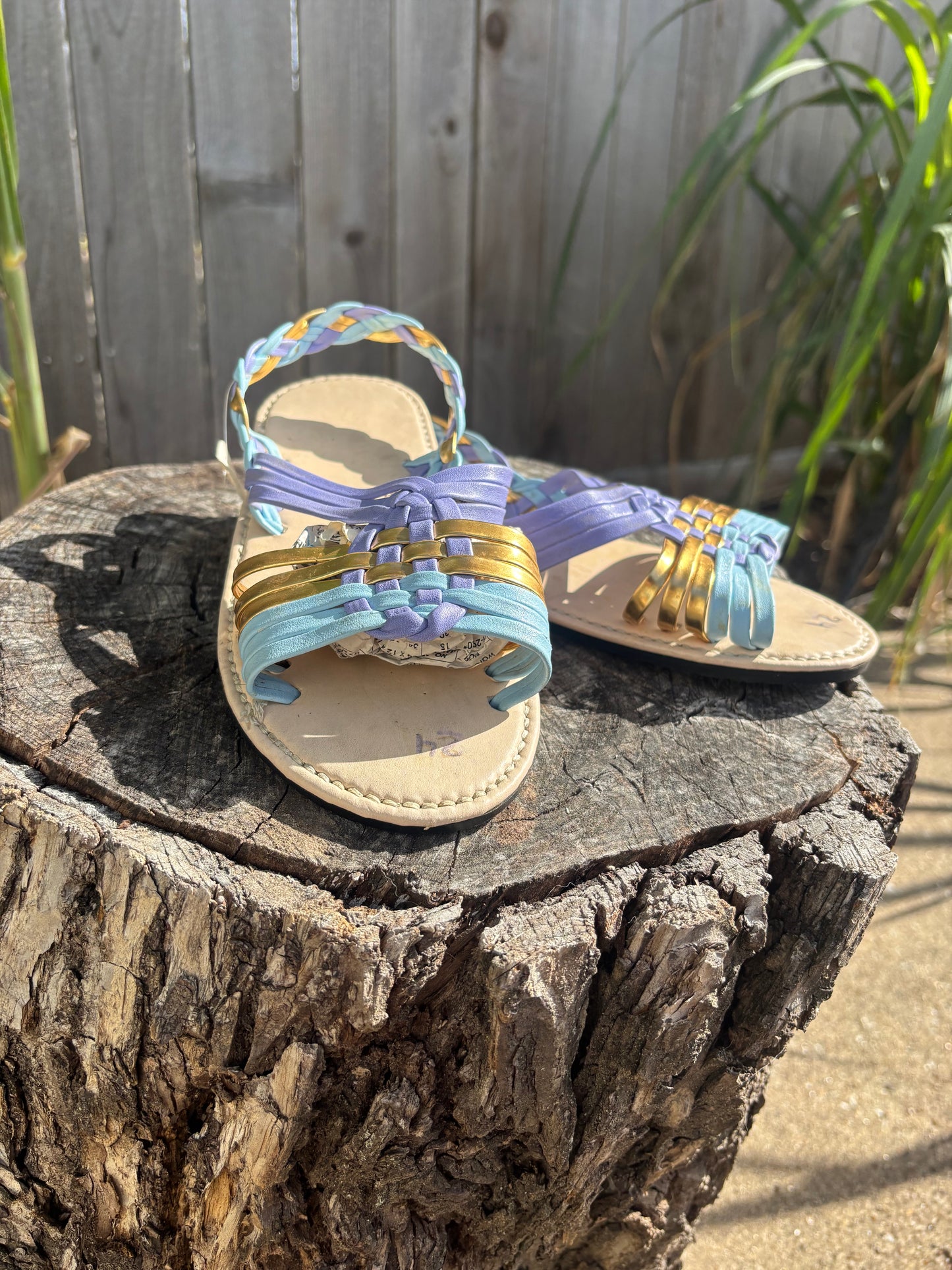 Huaraches de Araña Tricolor