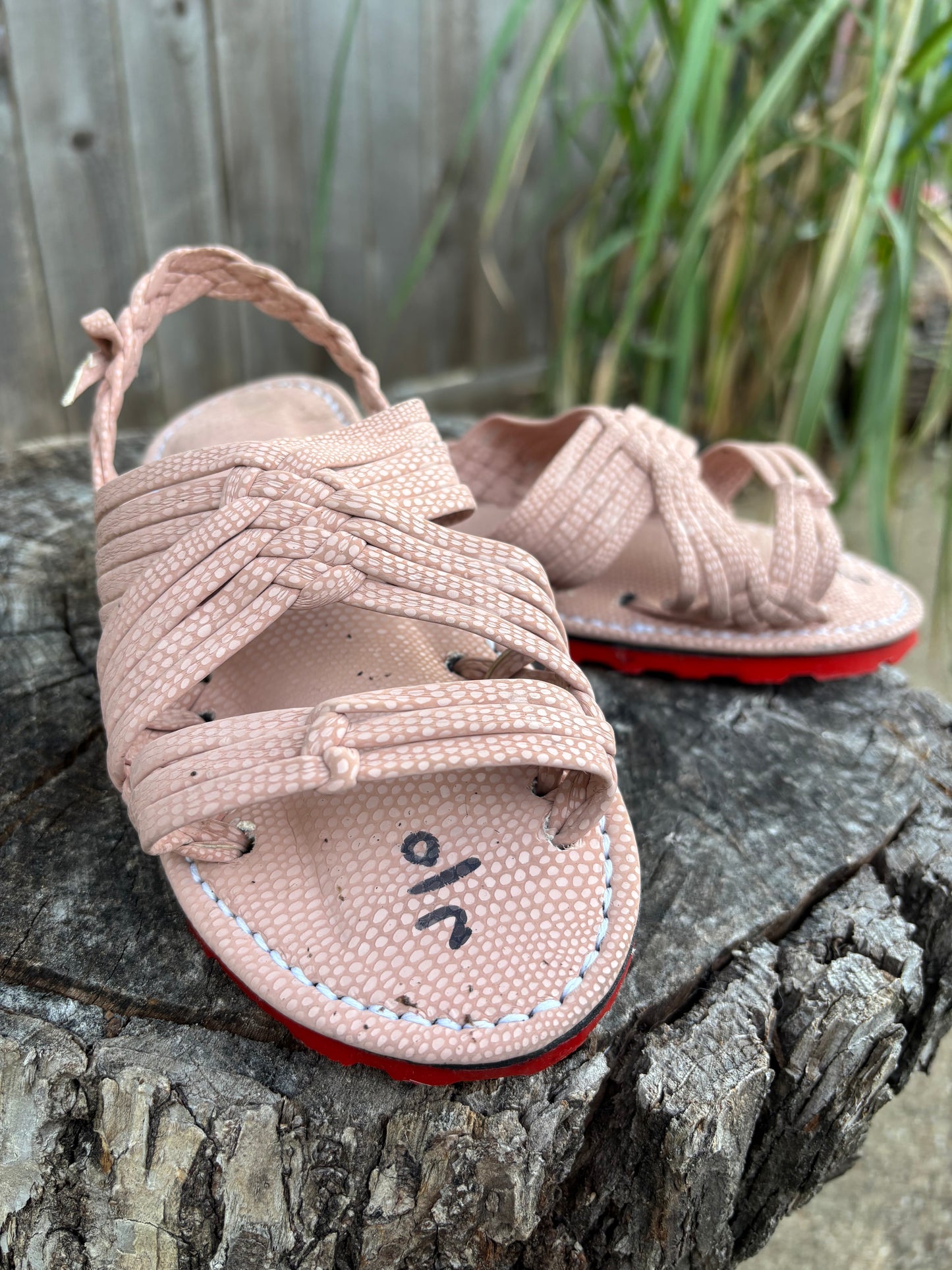 Huarache de Araña Rosa Suela Roja