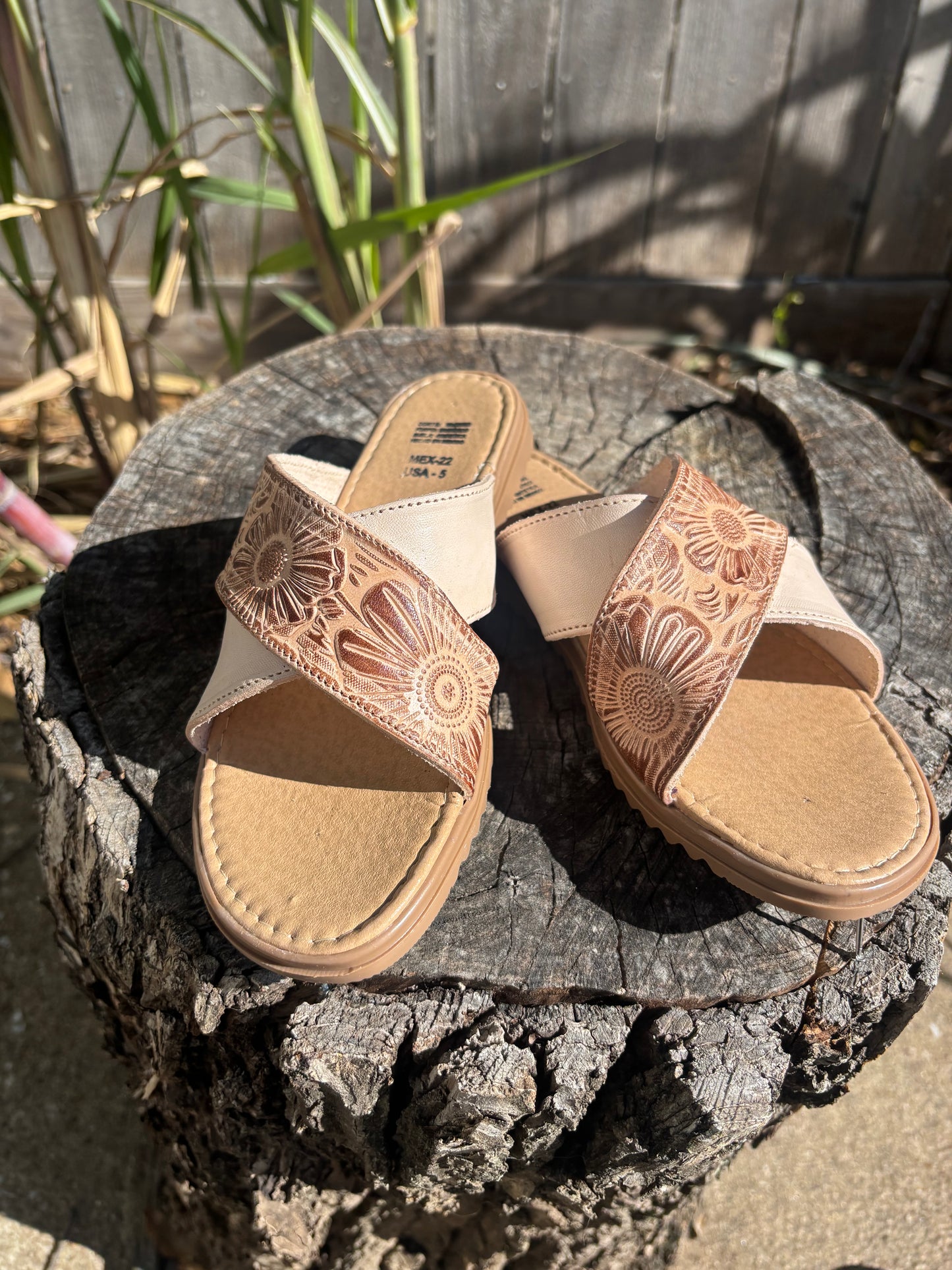 Sandalias Floral Cafe y Beige