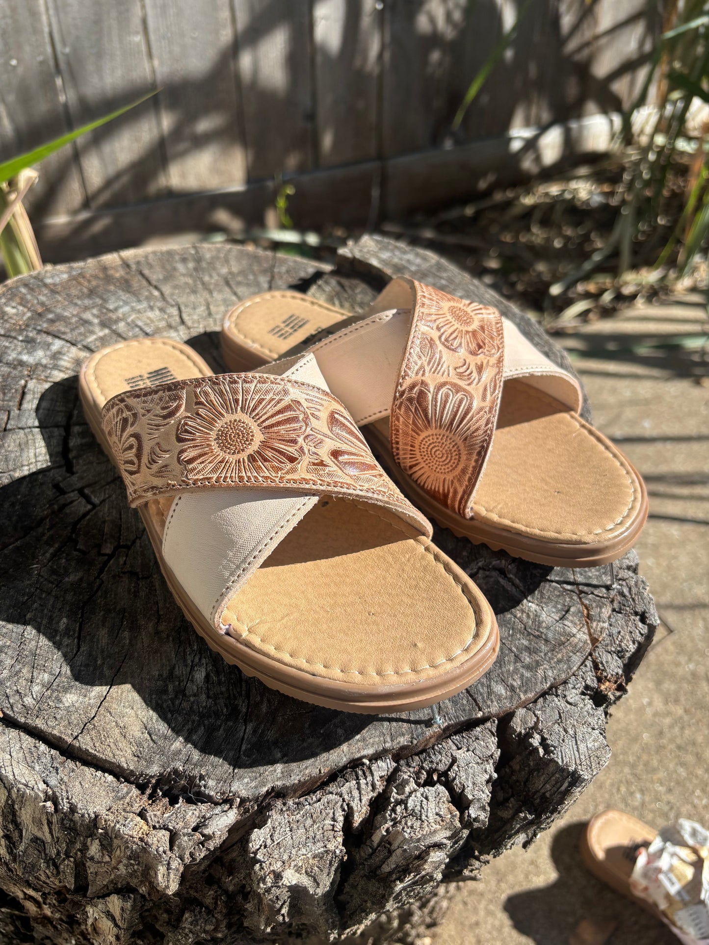 Sandalias Floral Cafe y Beige
