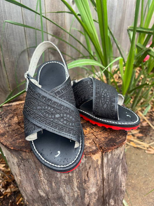 Huarache Cruzado Negro Bordado suela roja