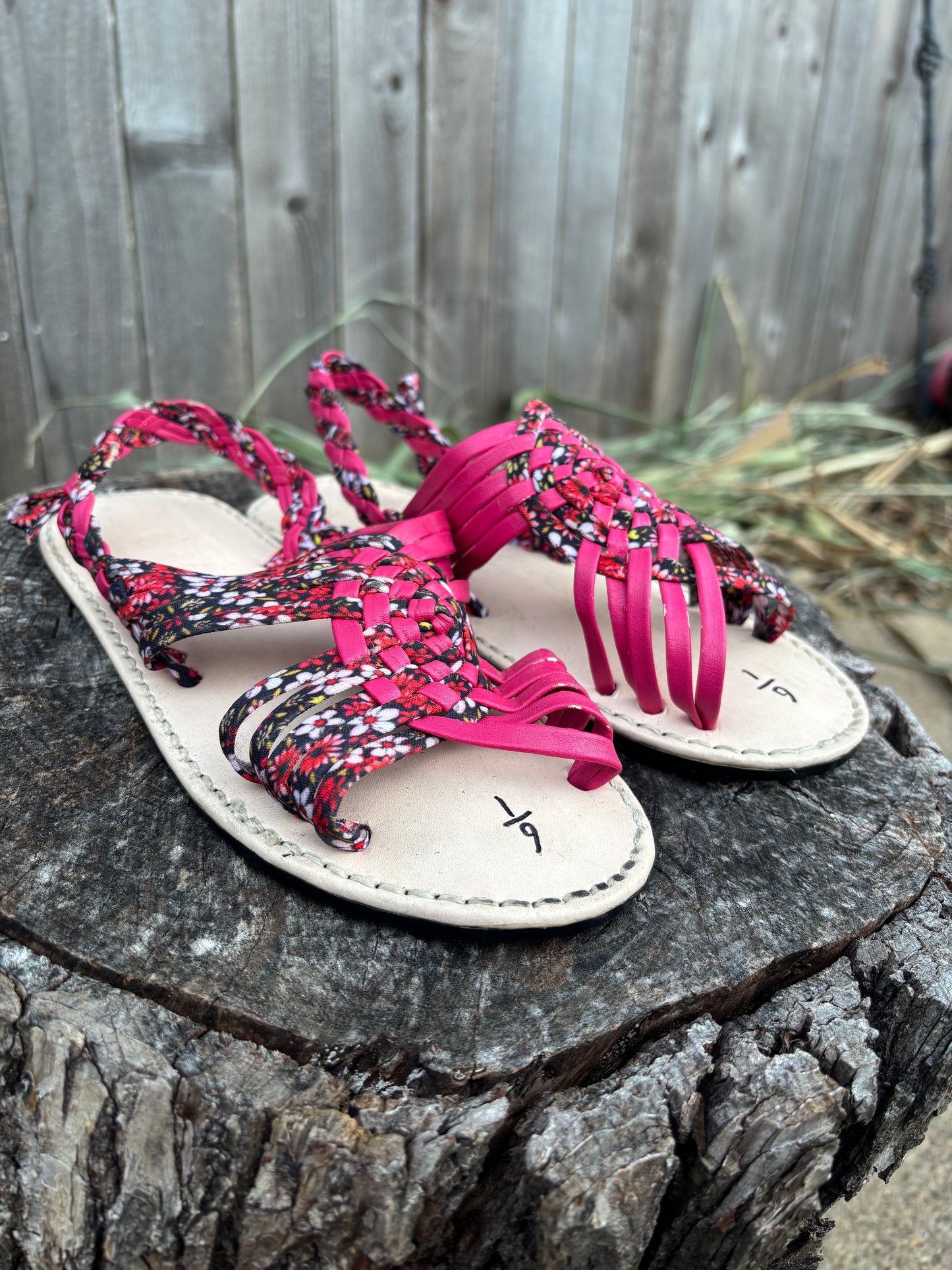 Huarache de Araña Floral Fuchsia