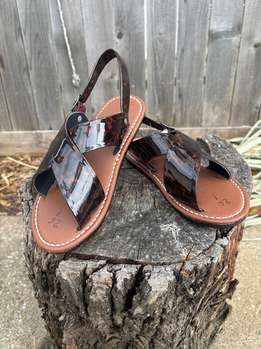 Huarache Cruzado Charol Cafe