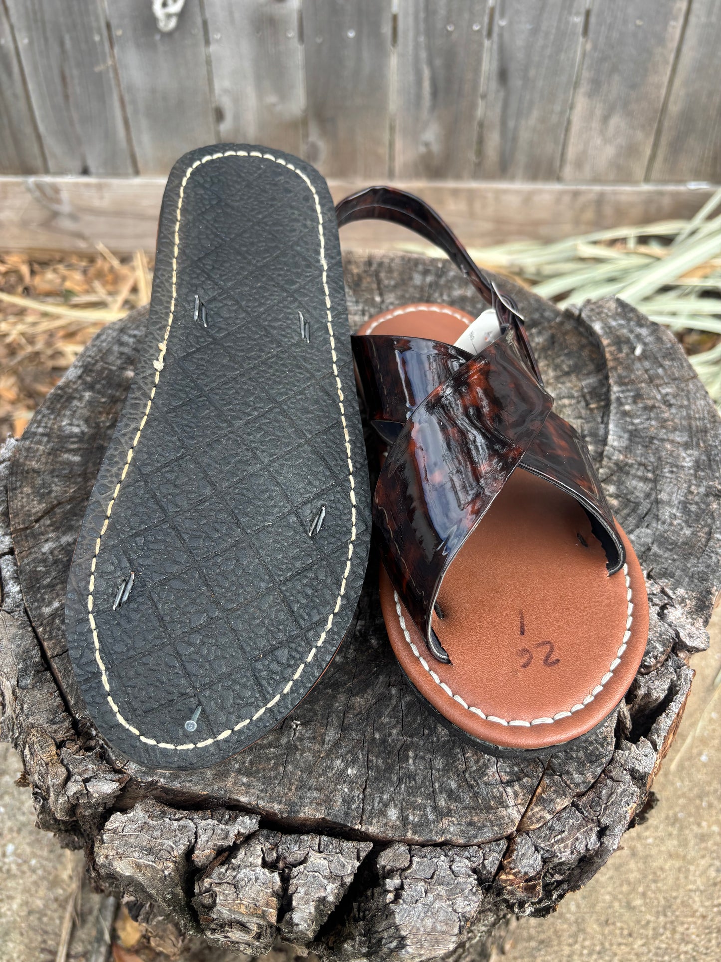 Huarache Cruzado Charol Cafe