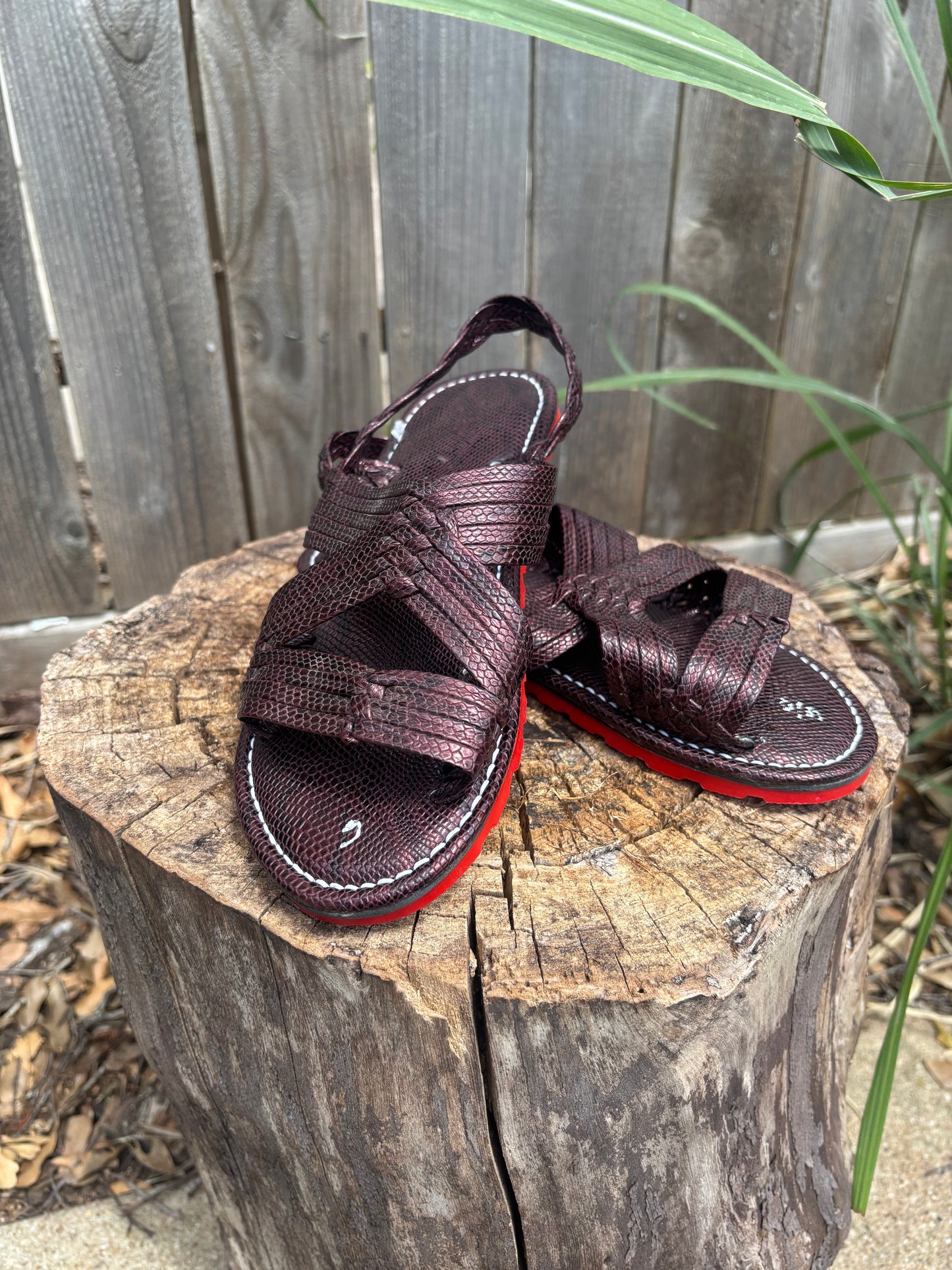 Huarache de Araña Charol Suela Roja