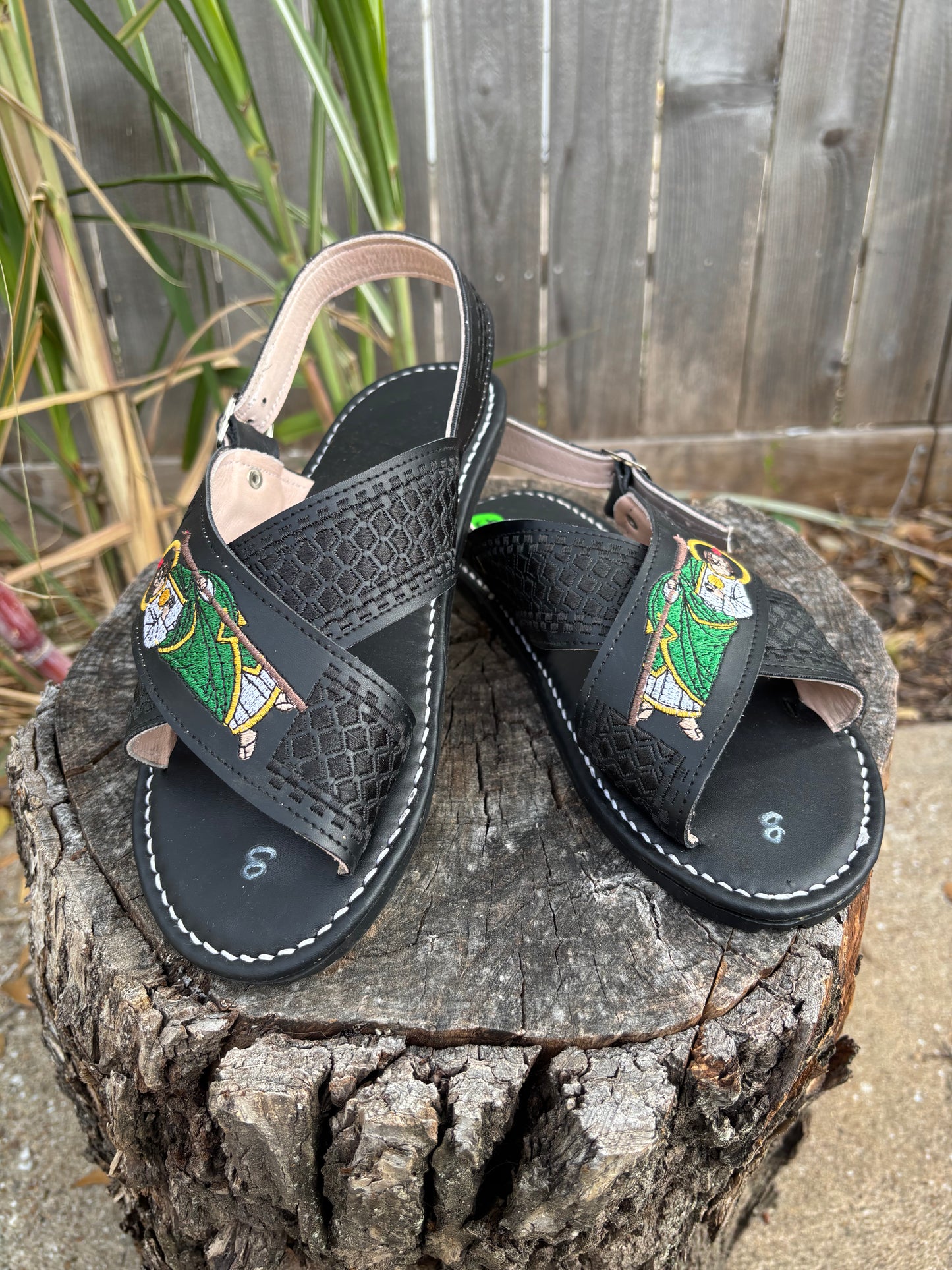 Huarache Cruzado San Judas Negro