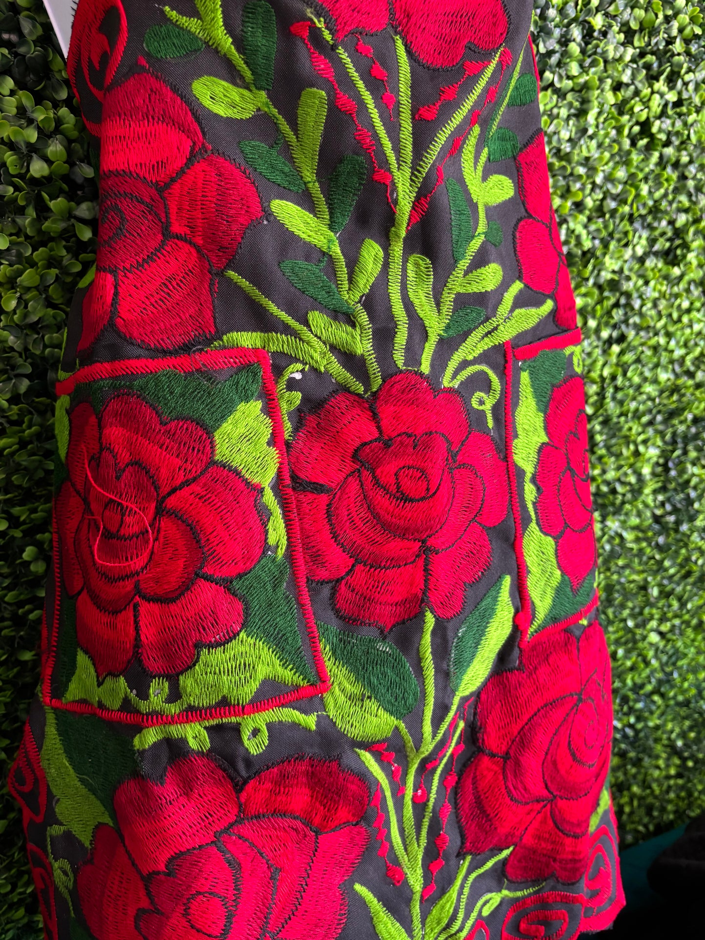 Mandil Artesanal Bordado Rojo