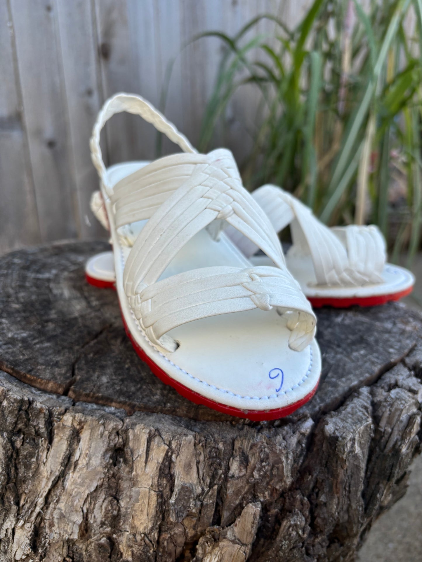 Huarache de Araña Suela roja Blanco Liso