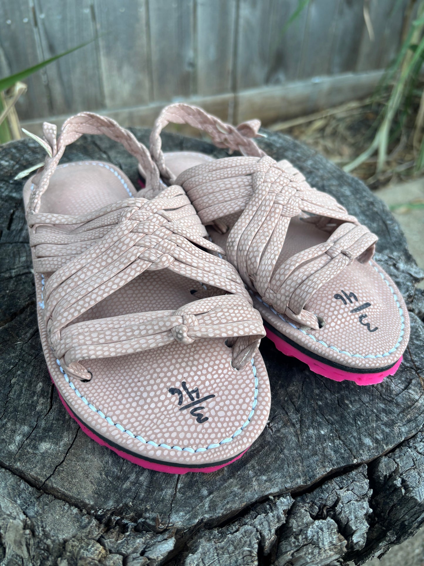 Huaraches de Araña Rosa Suela Rosa
