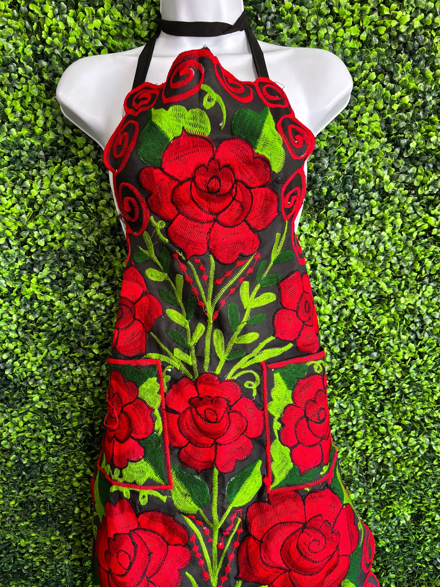 Mandil Artesanal Bordado Rojo