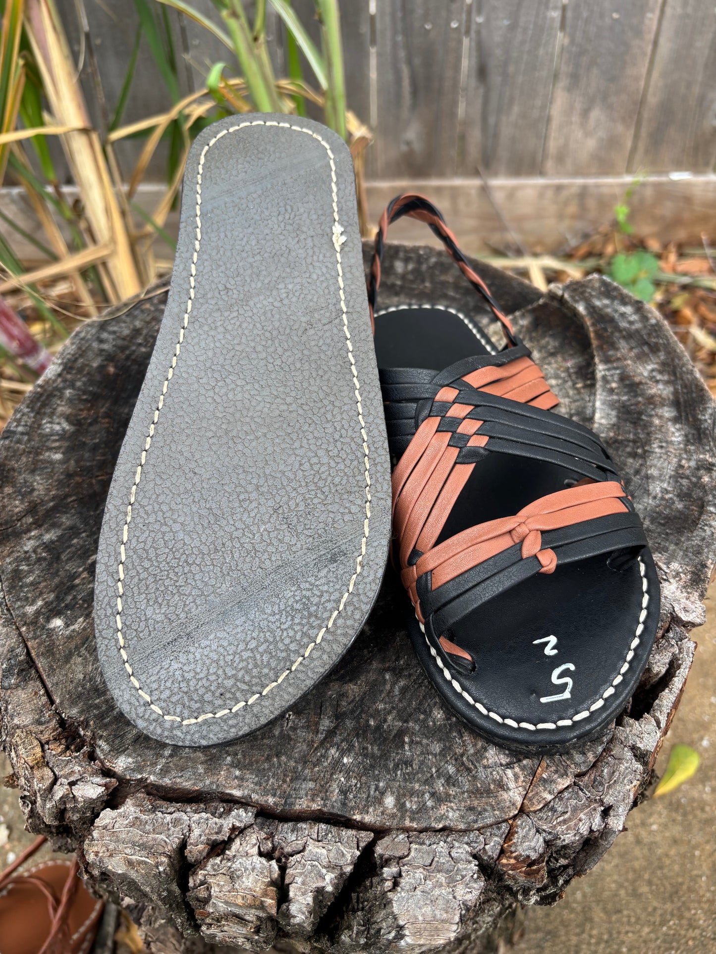 Huarache de Araña Negro y Cafe