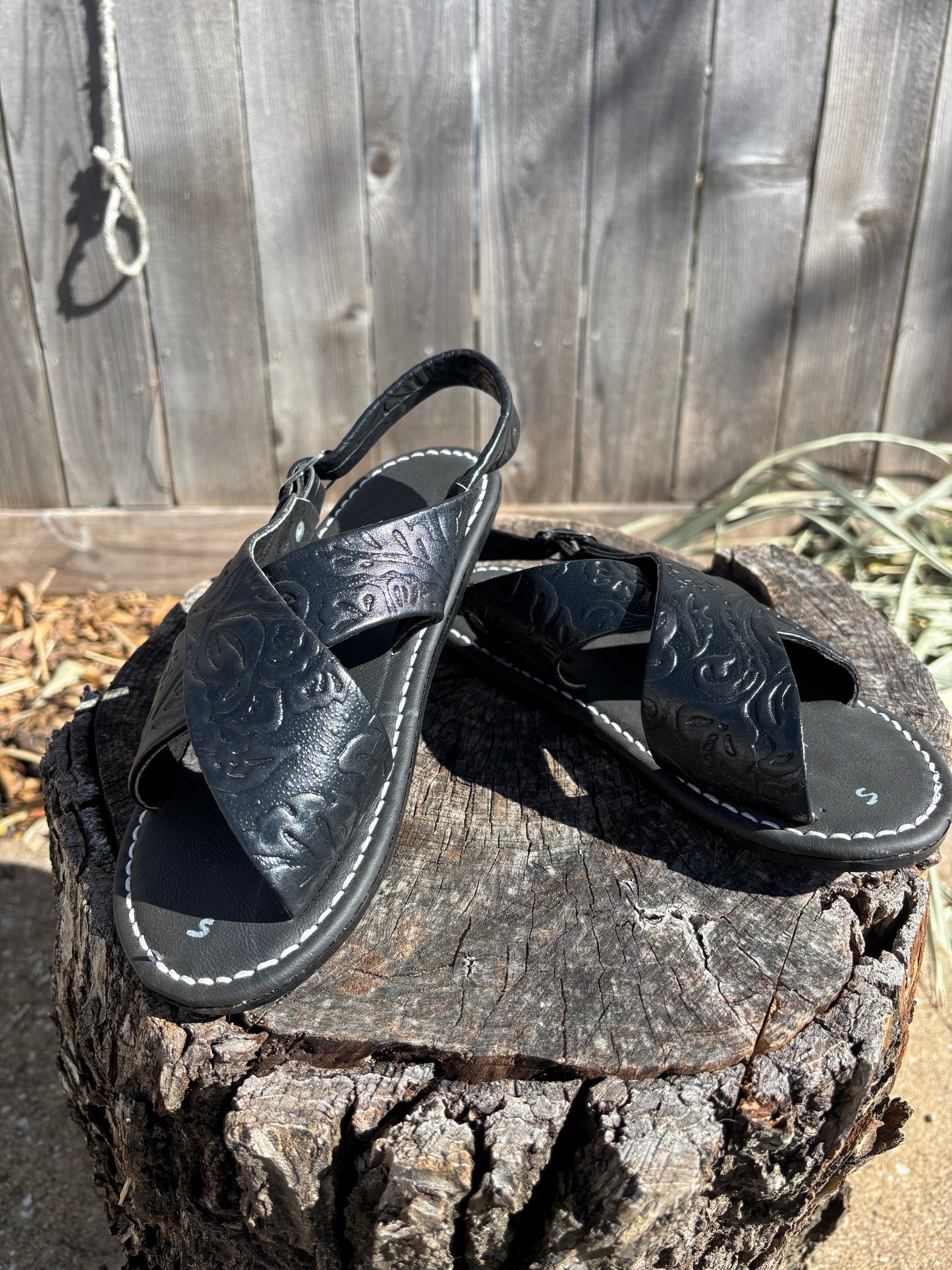 Huarache Cruzado Flores Negro