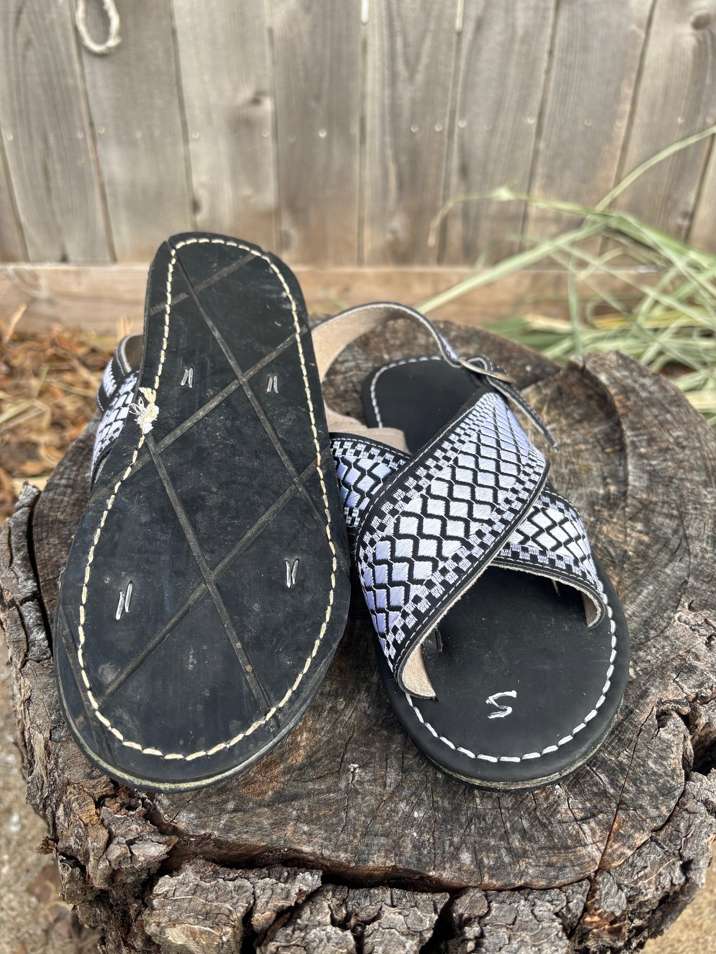 Huarache Cruzado Piteado Negro