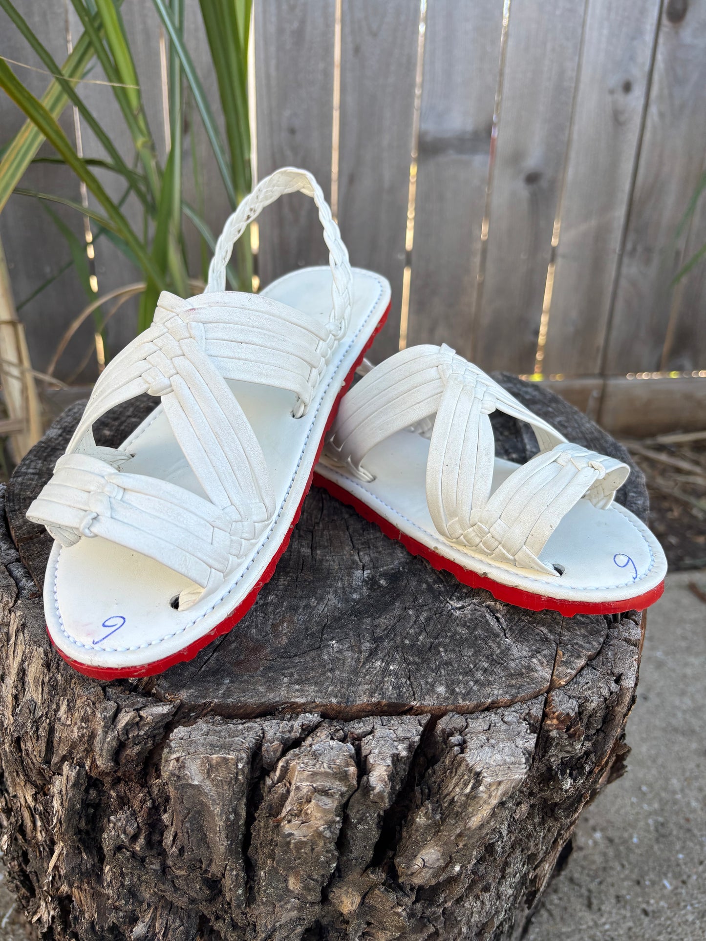 Huarache de Araña Suela roja Blanco Liso