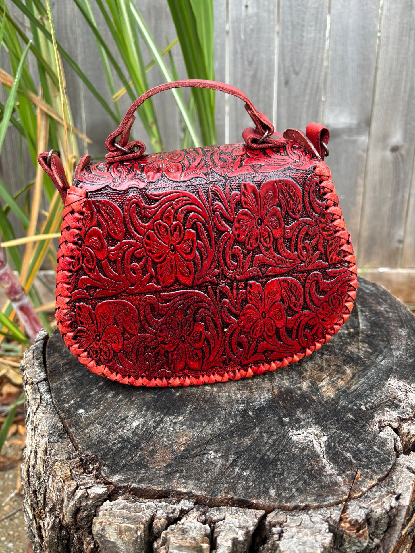 Bolsa Cincelada de Piel Marron