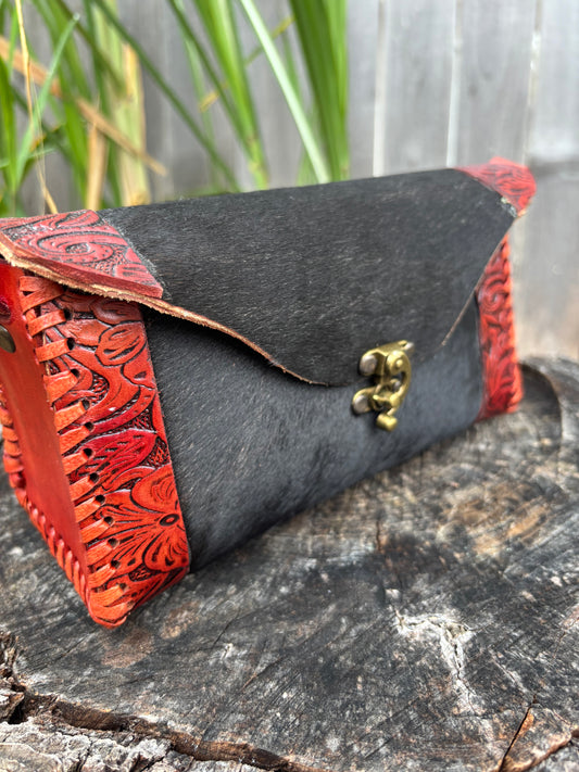 Bolsa Cincelada con Pelo de Res Negro