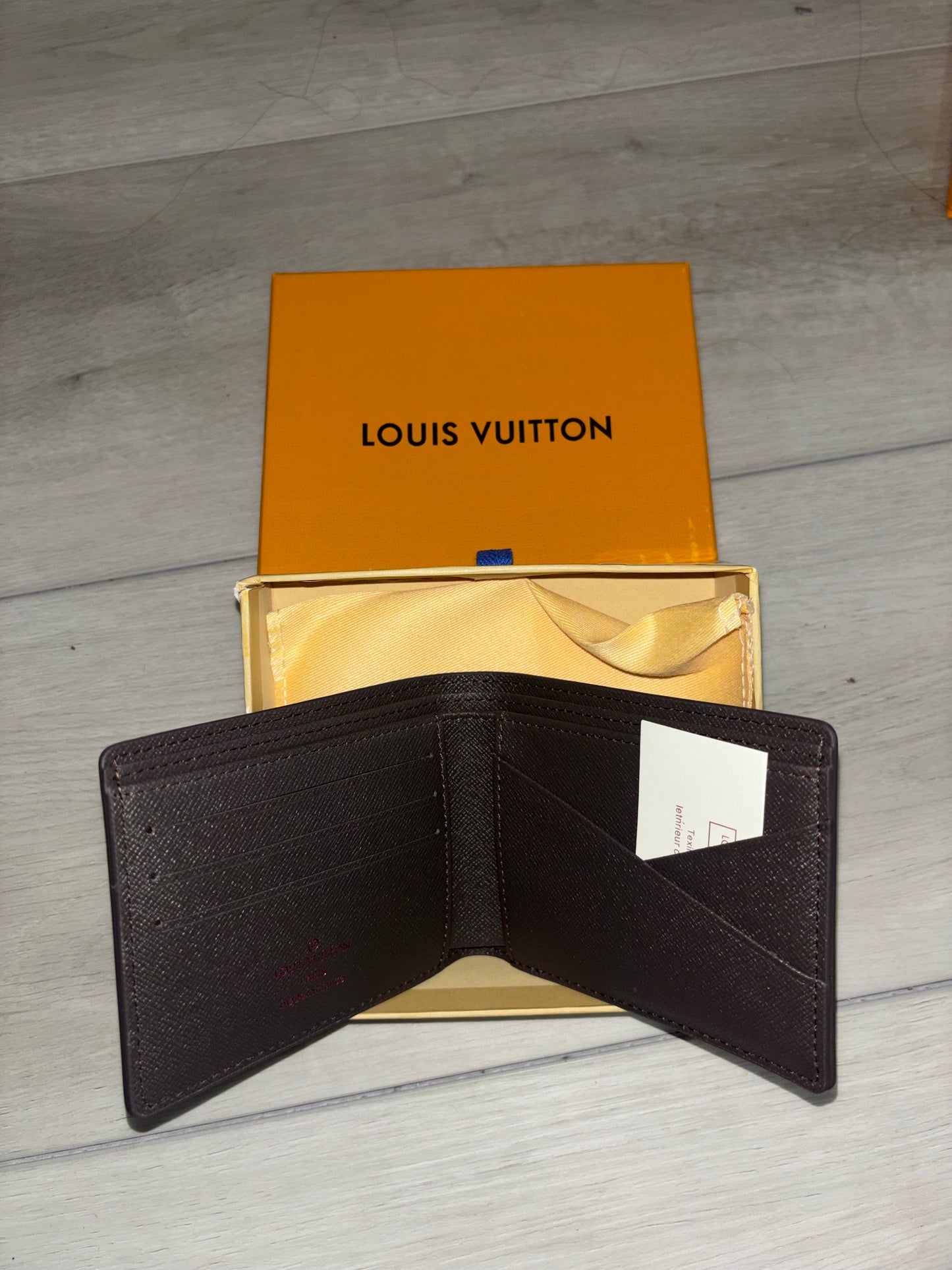 L V Men Wallet Cafe