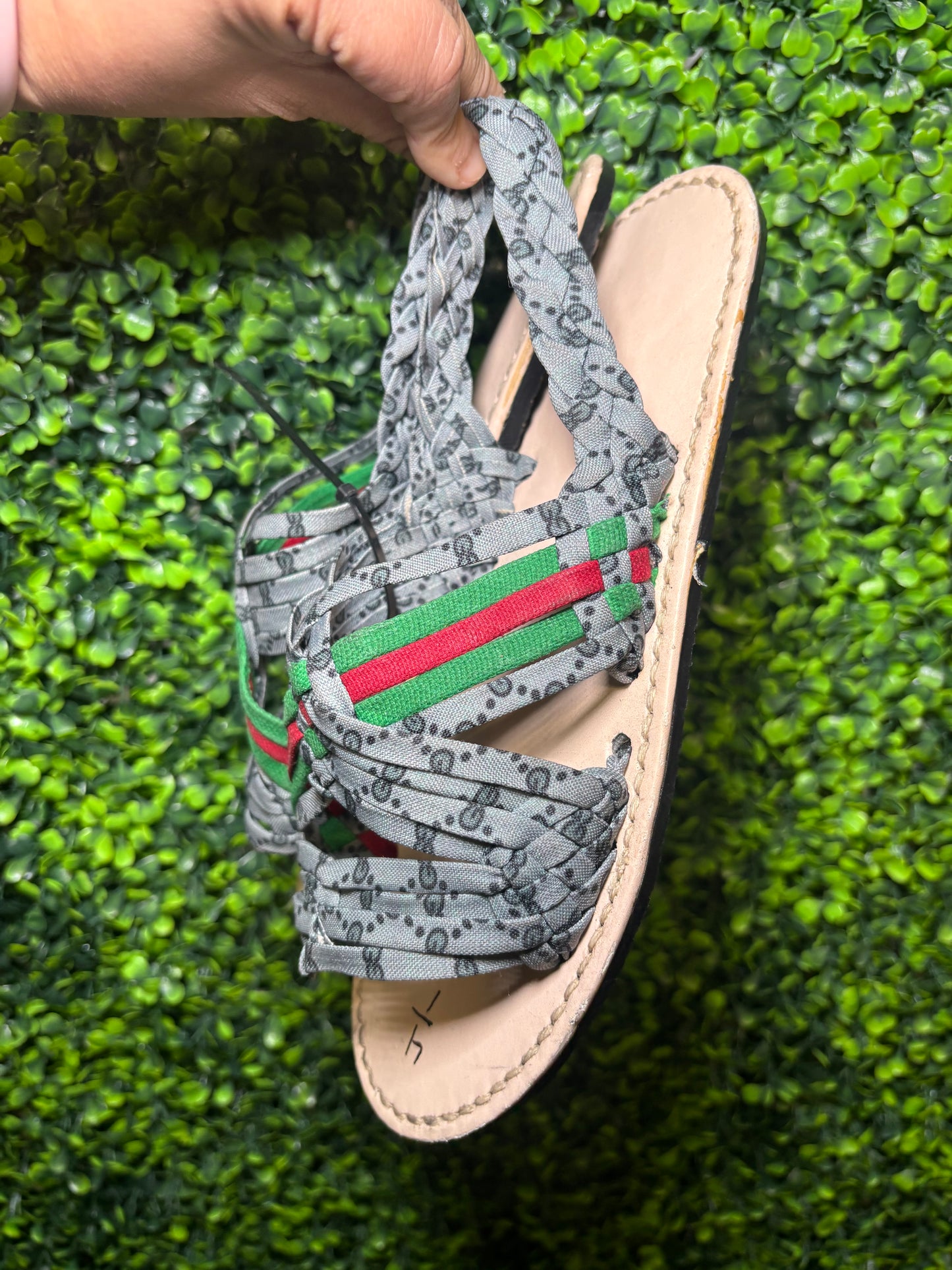 Huaraches de Araña GG Gris planta blanca