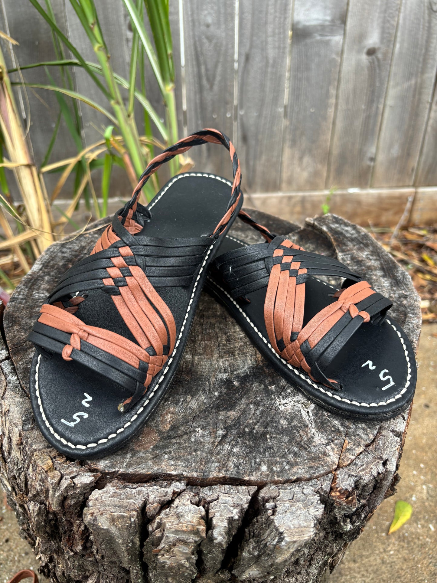 Huarache de Araña Negro y Cafe