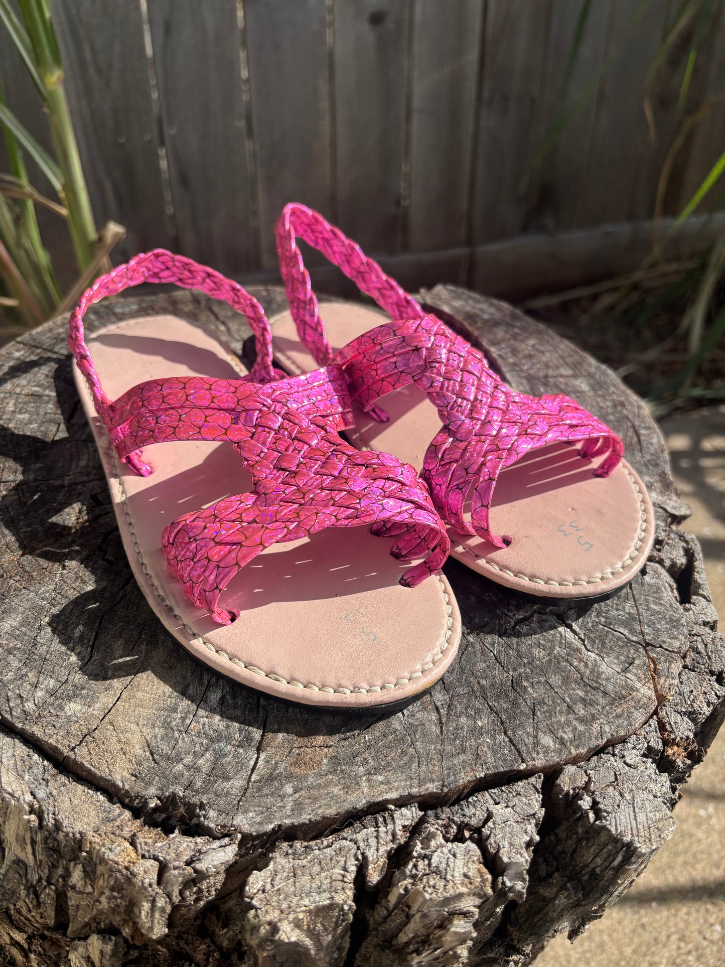 Huarache de Araña Fushia