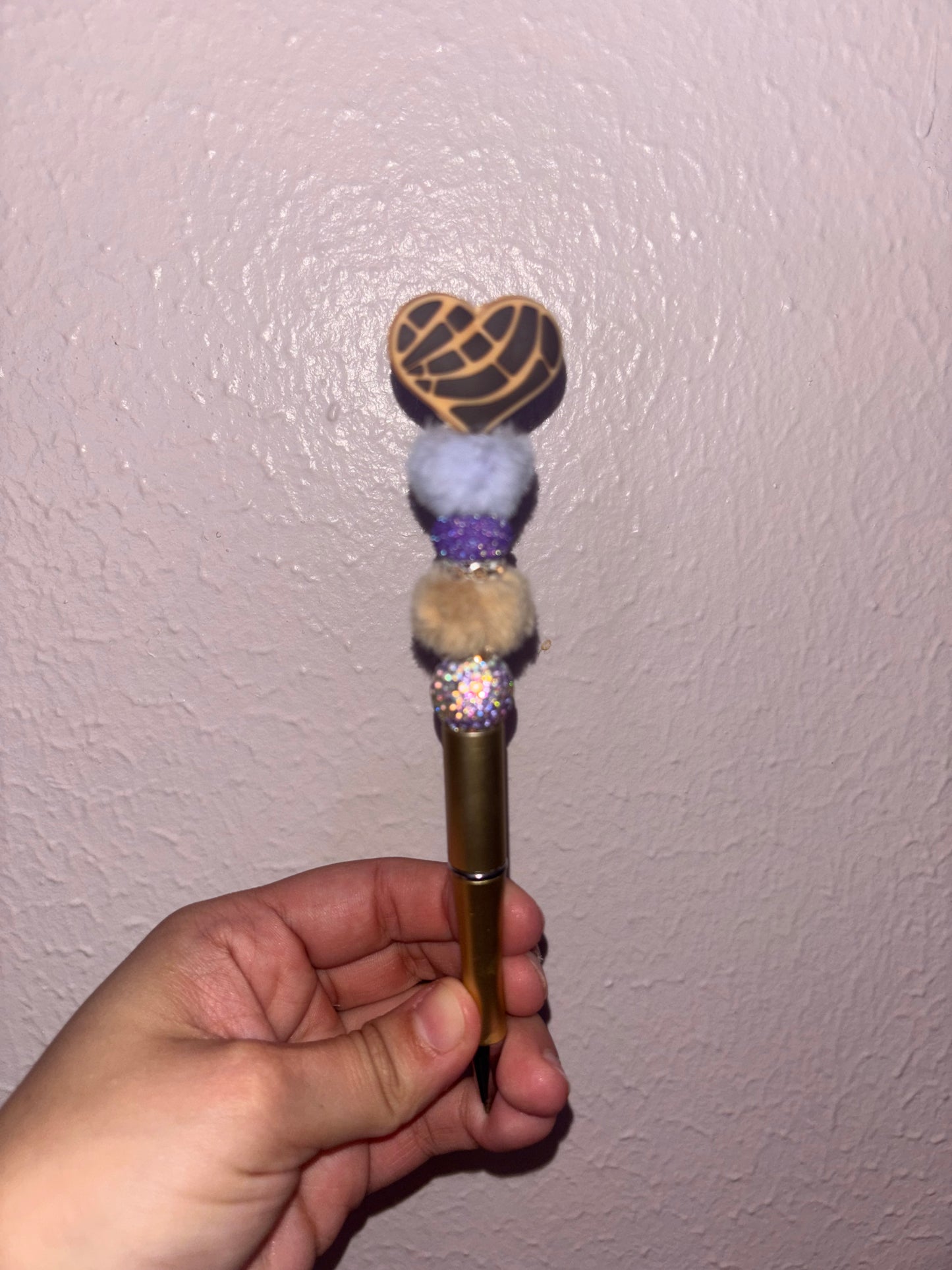 Pluma de Concha Cafe y Morado