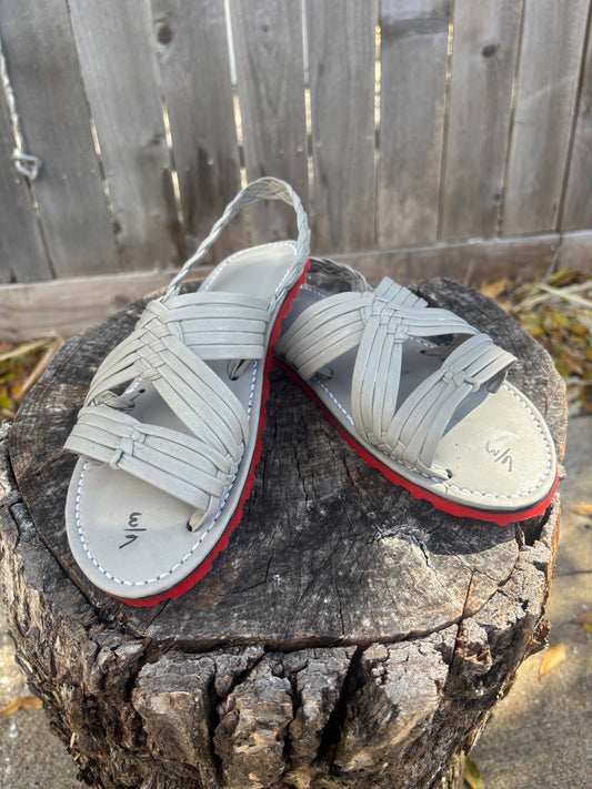 Huarache de Araña Gris Suela Roja